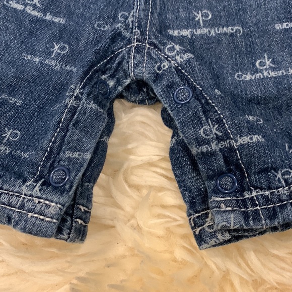 Calvin Klein Jean Overalls with Calvin Klein Print in size 24M - Picture 4 of 6